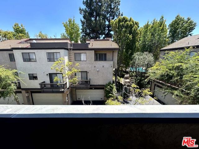 21820 Marylee Street, 234 photo 54