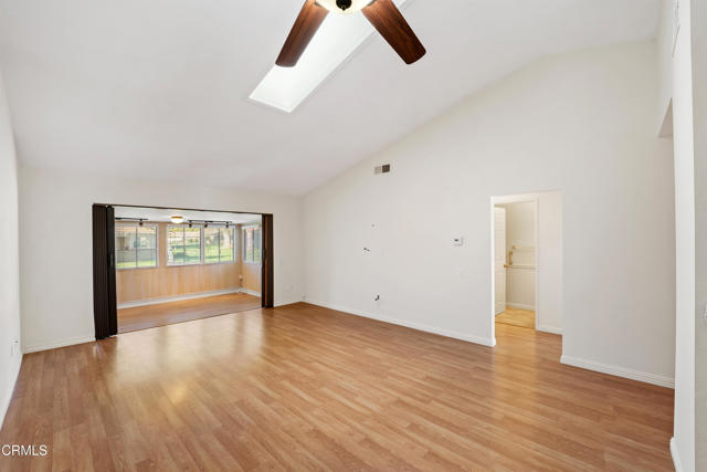 11225 Village 11, Camarillo CA: https://media.crmls.org/mediaz/b1731b5d-6110-490d-bcea-662ca100178b.jpg