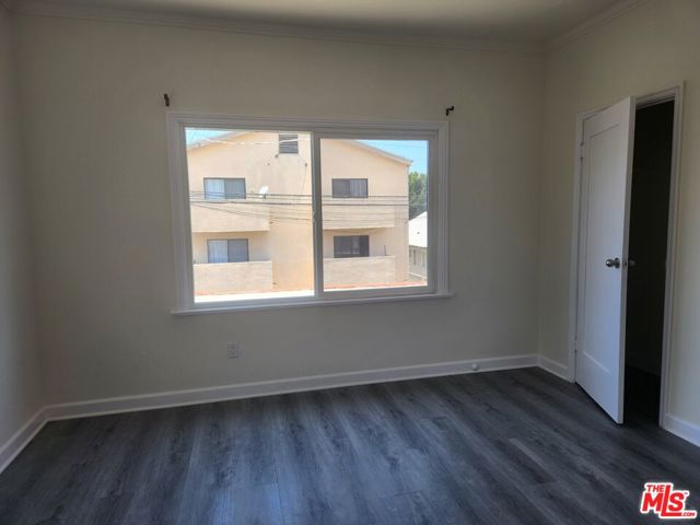 517 N Serrano Avenue, Los Angeles CA: https://media.crmls.org/mediaz/b173f9f5-4022-4758-9c63-95abde854936.jpg