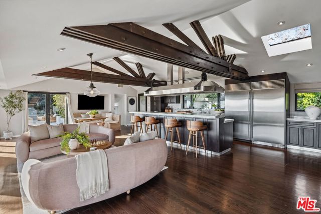 7840 Torreyson Drive, Los Angeles CA: https://media.crmls.org/mediaz/b1746e30-f4df-4a87-b9c0-93398def350f.jpg