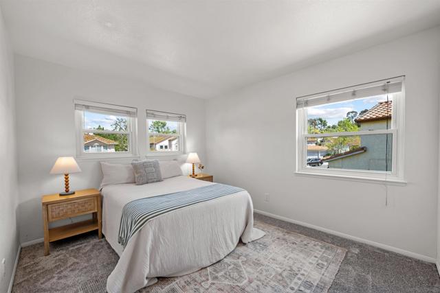1205 Masterpiece Dr, Oceanside CA: https://media.crmls.org/mediaz/b174d9a1-e05e-480b-a145-290e3bd31631.jpg