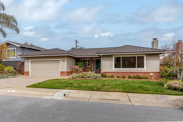 712 Foothill Drive, San Mateo CA: https://media.crmls.org/mediaz/b17523e8-f469-43bc-a24b-2a7102c67f53.jpg