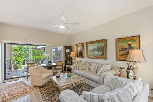 72416 Sommerset Drive, Palm Desert CA: https://media.crmls.org/mediaz/b1752ad6-419d-43e3-af2b-1576855a51c5.jpg