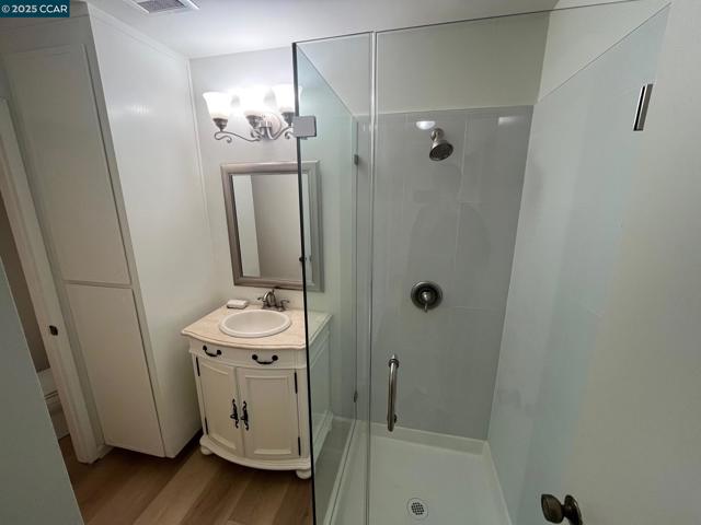 1800 Cannon Dr, Walnut Creek CA: https://media.crmls.org/mediaz/b1774698-216d-4999-a9c7-469f31edc9e5.jpg