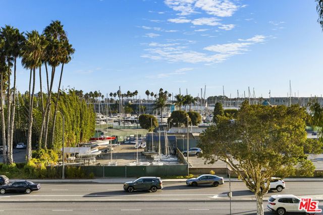 13650 Marina Pointe Drive, Marina del Rey CA: https://media.crmls.org/mediaz/b178221c-d65e-4f0a-9ab7-099e0aca7eb1.jpg