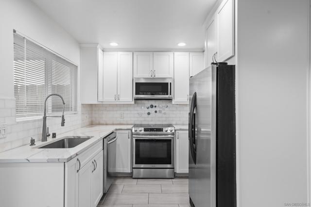 166 N 1st st, El Cajon CA: https://media.crmls.org/mediaz/b1784764-b0f1-47a7-917c-10fb0b0c6439.jpg