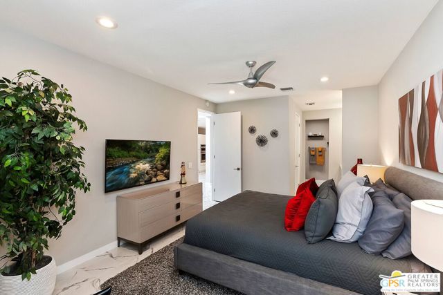 1475 E Amado Road, Palm Springs CA: https://media.crmls.org/mediaz/b1786b63-9608-4d42-8307-198863c2e60a.jpg