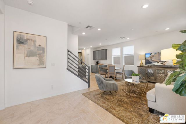 41171 Emory Lane, Palm Desert CA: https://media.crmls.org/mediaz/b178927e-5267-41bd-a1ec-4654d6699ec6.jpg