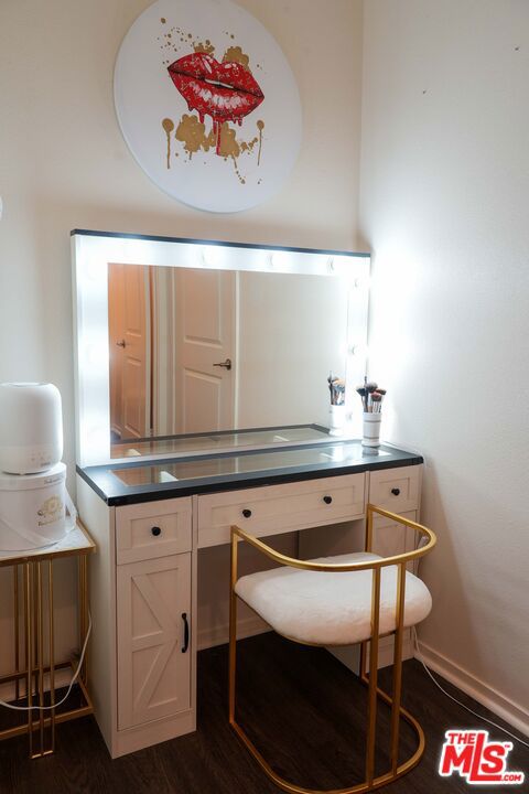 18215 Astro Court, Santa Clarita CA: https://media.crmls.org/mediaz/b178b45c-1e2d-4f33-960c-18ea7c5c0b34.jpg