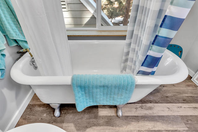 53125 Overlook Drive, Idyllwild CA: https://media.crmls.org/mediaz/b1798229-e625-4d22-9184-b2bd636b4e6b.jpg