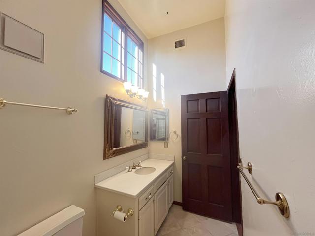 8640 Villa La Jolla Drive, San Diego, California 92037, 2 Bedrooms Bedrooms, ,2 BathroomsBathrooms,Condominium,For Sale,Villa La Jolla Drive,250001392SD