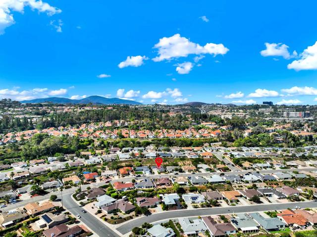 12093 Callado Dr, San Diego CA: https://media.crmls.org/mediaz/b17b690f-f4ec-4c89-83c2-afbef72fc5e8.jpg