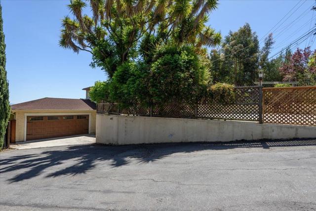 1720 Hillman Avenue, Belmont CA: https://media.crmls.org/mediaz/b17b7b4b-1f31-4cb2-afb0-69a30bd15ffc.jpg