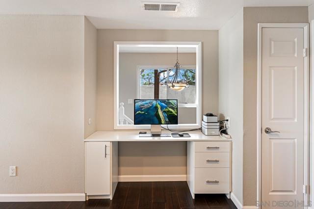701 Fino Glen, Escondido CA: https://media.crmls.org/mediaz/b17bb182-8ffc-4d7f-b0ea-eb9af98026ab.jpg