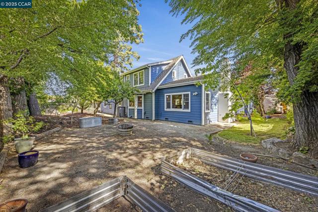 3505 Euclid Ave, Concord CA: https://media.crmls.org/mediaz/b17be3c7-edb7-4d0e-8790-60180122bcdb.jpg