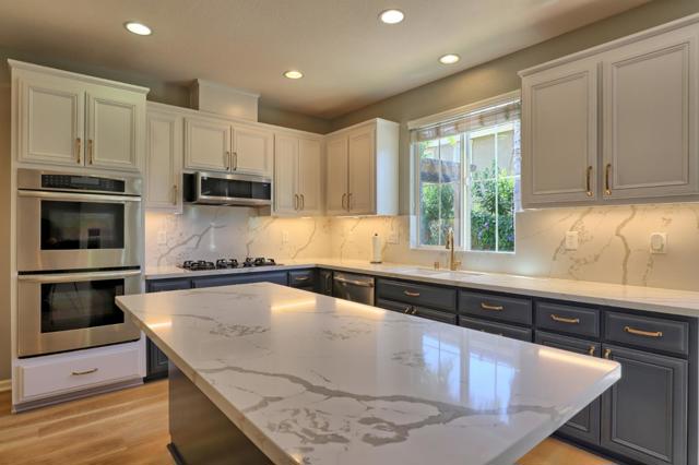 1250 Sunrise Drive, Gilroy CA: https://media.crmls.org/mediaz/b17c05b8-6728-4381-ae83-29882fb63d99.jpg