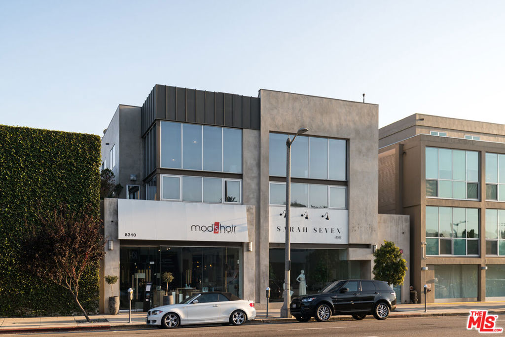 8314 Beverly Boulevard #204
