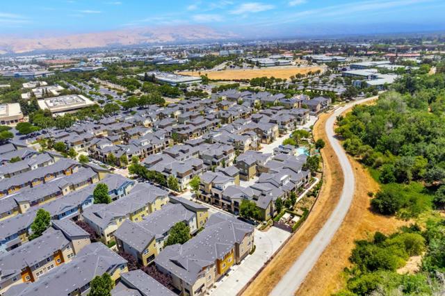 1490 Coyote Creek Way, Milpitas CA: https://media.crmls.org/mediaz/b17c80d3-3b32-4feb-9e22-9c5a2c5f3bfe.jpg