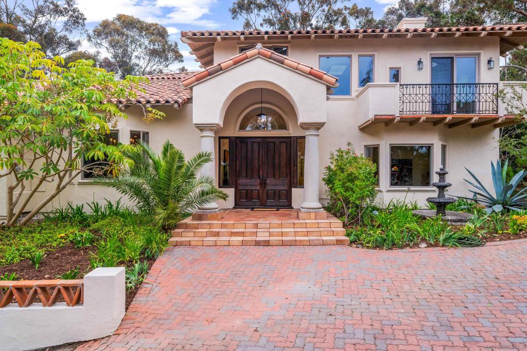 MLS #250028767SD img 1