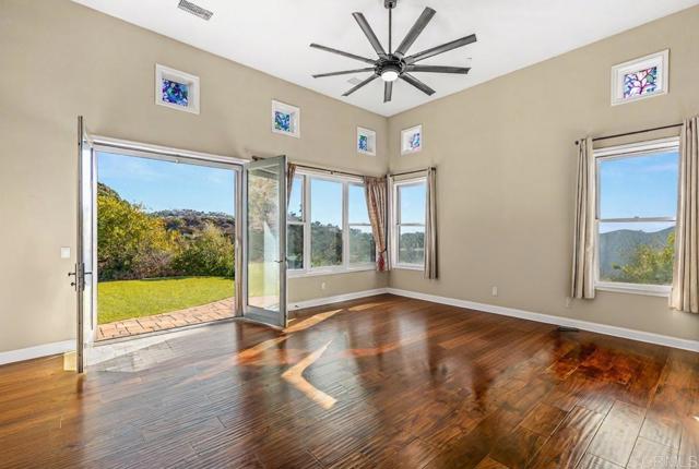 29472 Welk Highland Dr., Escondido CA: https://media.crmls.org/mediaz/b17cdec6-8808-472c-b511-f44767f6f4af.jpg