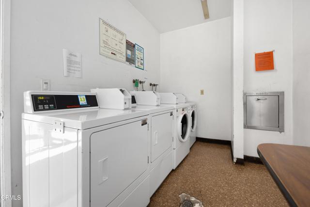 Detail Gallery Image 13 of 16 For 3480 Barham Bld #208,  Los Angeles,  CA 90068 - 1 Beds | 1 Baths