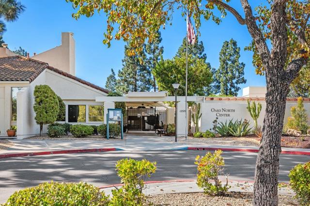 12687 Senda Acantilada, San Diego CA: https://media.crmls.org/mediaz/b17e3e69-95fc-4988-bee4-55012038d8a0.jpg