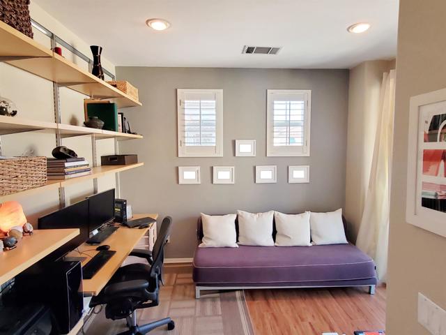 Detail Gallery Image 12 of 18 For 6484 Corte La Luz, Carlsbad,  CA 92009 - 2 Beds | 2 Baths