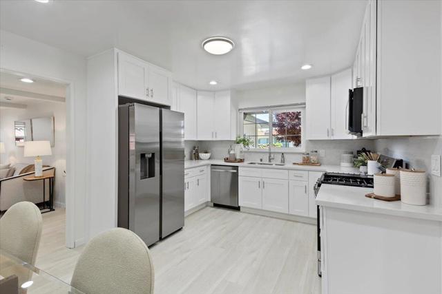 3562 Earl Drive, Santa Clara CA: https://media.crmls.org/mediaz/b17e61a8-0e9d-47d4-adc6-84361616074b.jpg