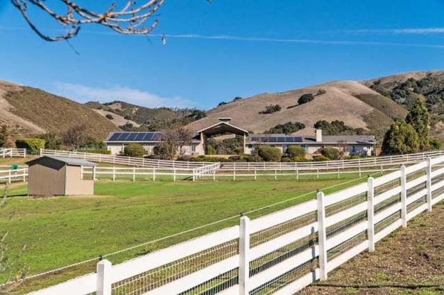 350 San Benancio Road, Salinas CA: https://media.crmls.org/mediaz/b17f0777-a5f4-4b22-ac69-befffa5a843a.jpg