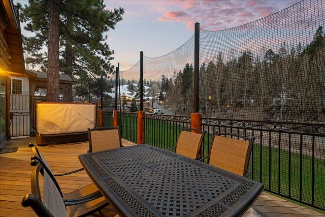 1215 Wolf Creek Court, Big Bear CA: https://media.crmls.org/mediaz/b17f5d5d-f371-4bf8-a1c4-c8a487369fa7.jpg
