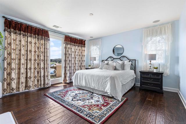 6839 Helenite Pl, Carlsbad CA: https://media.crmls.org/mediaz/b17f7945-5b18-40ec-b6d8-8f00fe719c1f.jpg