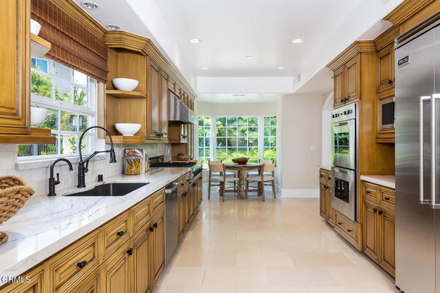 Detail Gallery Image 18 of 46 For 15450 Briarwood Dr, Sherman Oaks,  CA 91403 - 4 Beds | 4/1 Baths