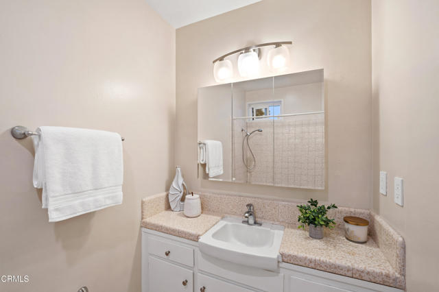 Detail Gallery Image 19 of 30 For 138 S Bryn Mawr St #39,  Ventura,  CA 93003 - 3 Beds | 2 Baths