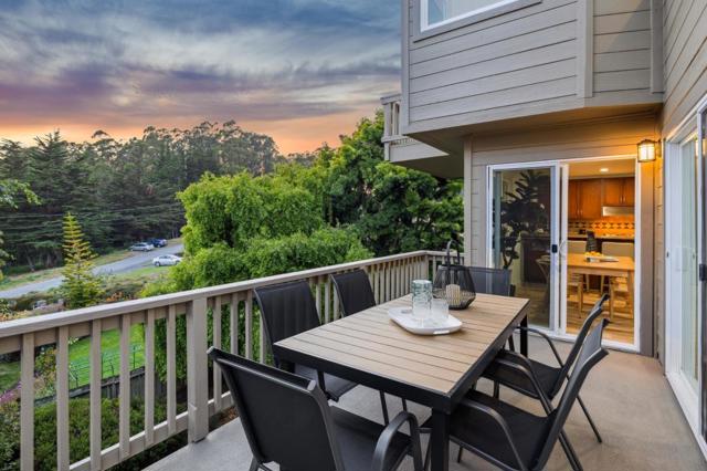 389 Avenue Granada, El Granada CA: https://media.crmls.org/mediaz/b180b604-5d57-4237-9fa4-a9515e157921.jpg