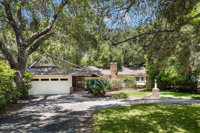 2058 Lyans Drive, La Canada Flintridge CA: https://media.crmls.org/mediaz/b180f7d5-cc8f-41af-b8aa-dc8d85af14ca.jpg