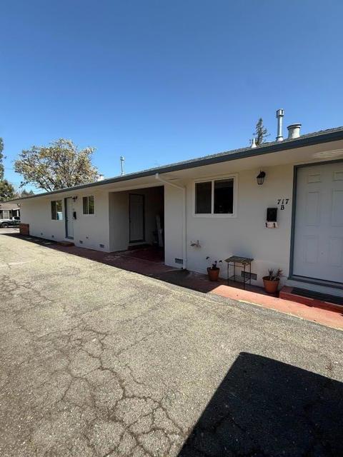 717 Ehrhorn Avenue, Mountain View CA: https://media.crmls.org/mediaz/b181a7df-70c6-4d46-8877-6a99f025ead4.jpg