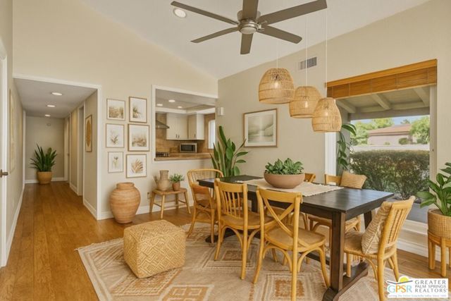 48910 Eisenhower Drive, Indio CA: https://media.crmls.org/mediaz/b181e3ea-52c9-484d-87ca-4a91dff6891a.jpg