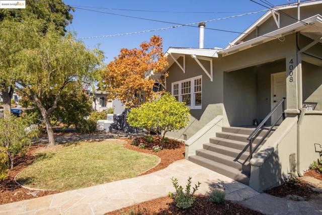 4008 Woodruff Ave, Oakland CA: https://media.crmls.org/mediaz/b182530b-3da2-4833-81b7-81d671a7b94d.jpg