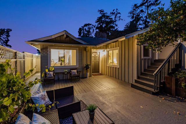 6827 Ridgewood Drive, Oakland CA: https://media.crmls.org/mediaz/b182b0c1-3509-459e-b564-07afebe763c5.jpg