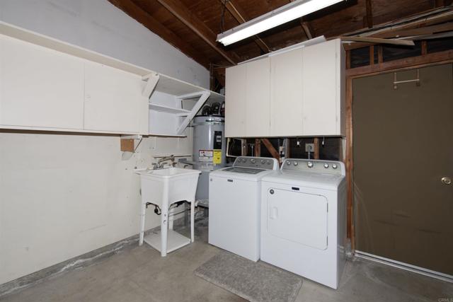 4402 Shearwater Way, Oceanside CA: https://media.crmls.org/mediaz/b182d9a8-2424-44e3-bd18-e0c21433acab.jpg