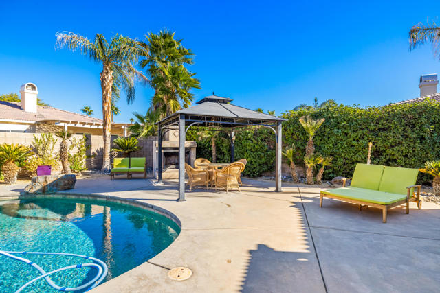 79704 Castille Drive, La Quinta CA: https://media.crmls.org/mediaz/b182dfde-12f4-43b2-9b06-66ea4ed752db.jpg