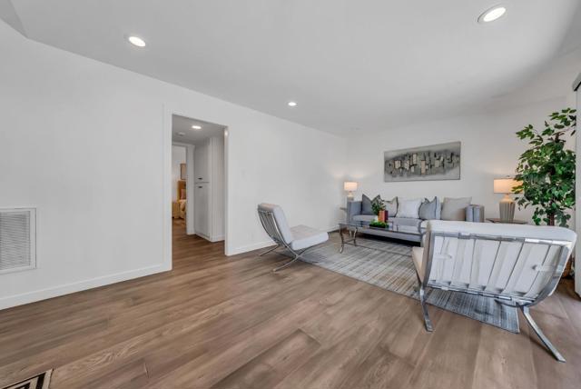6 Whitecliff Court, San Mateo CA: https://media.crmls.org/mediaz/b183cecb-f3d8-4ee0-95a9-f819678efe6c.jpg