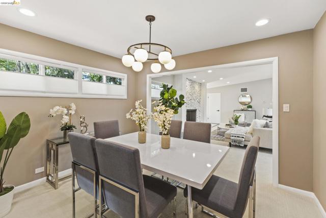 Image 9 of 30 For 64 Valencia Rd