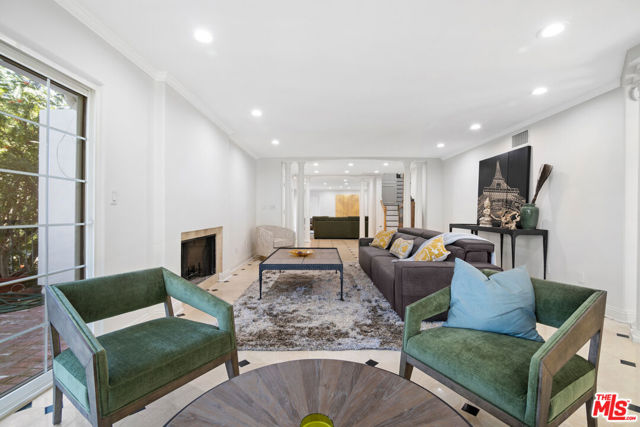 2461 Jupiter Drive, Los Angeles CA: https://media.crmls.org/mediaz/b1858ebc-54d4-4b63-aab5-d52ca28918ae.jpg