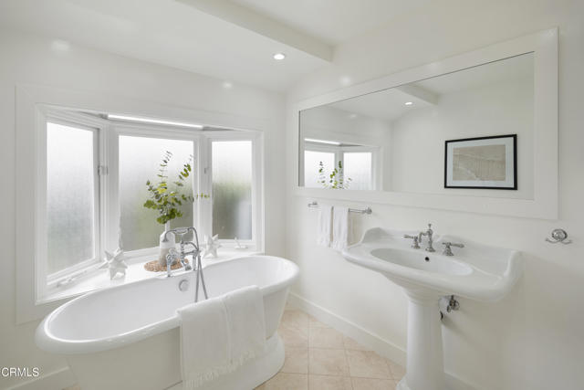 Detail Gallery Image 30 of 74 For 3232 Vickers Dr, Glendale,  CA 91208 - 3 Beds | 2 Baths