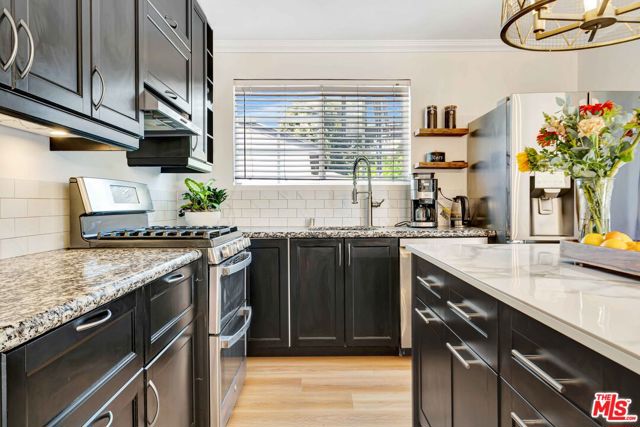 6814 Berquist Avenue, West Hills CA: https://media.crmls.org/mediaz/b186730f-41a7-4842-accd-58e7b6aaccfe.jpg