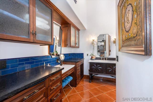 2103 Sunnyside Ave, El Cajon CA: https://media.crmls.org/mediaz/b186a9df-08dc-448a-beed-8f04a4e4fef5.jpg