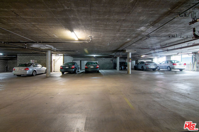 3544 S Centinela Avenue, Los Angeles CA: https://media.crmls.org/mediaz/b1871123-4432-4907-a8bd-26d655de309e.jpg