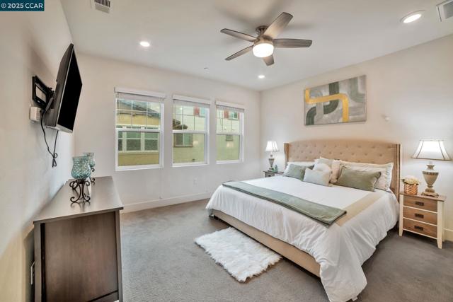 33103 Via Vicenza, San Ramon CA: https://media.crmls.org/mediaz/b18777a5-791b-46b2-8251-f256a2e149a1.jpg