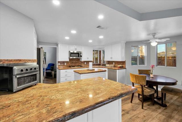 80672 Jasmine Lane, Indio CA: https://media.crmls.org/mediaz/b187ae5b-685e-4a59-9b8b-d733b8be9b88.jpg